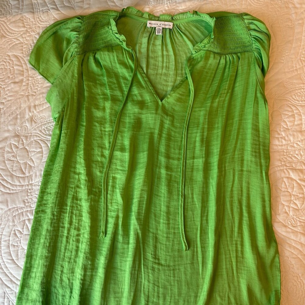 NWOT Maison d'Amelie top in Green - Size M